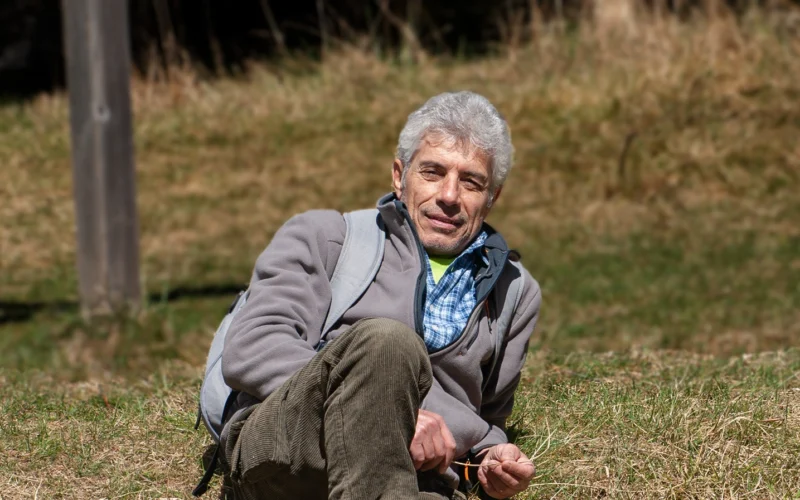 David Deliel reinterpreta el origen de la humanidad con una visión espiritual única
