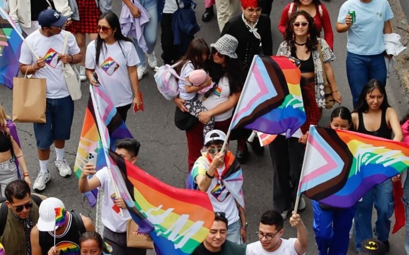 Orgullo Guayaquil LGBT+ reacciona a declaración del alcalde Aquiles Alvarez, que dijo: Quieren que les demos una tarima, que paguemos los equipos