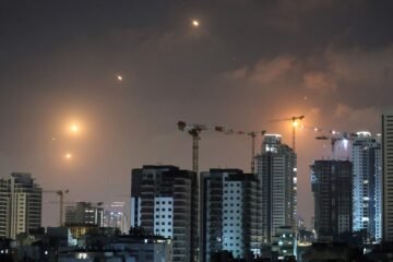 Piden a la población en Israel confinarse en los refugios tras disparos de misiles desde Irán