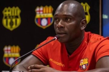 Segundo Castillo dejó de ser entrenador de Barcelona SC
