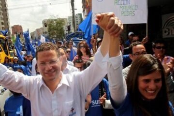 Mauricio Rodas, exalcalde de Quito, reaparece y retoma la presidencia del partido SUMA