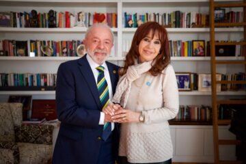 Lula da Silva visitó a Cristina de Kirchner y le deseó “fuerza para seguir luchando”