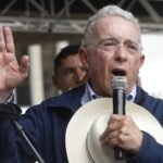 Álvaro Uribe, expresidente de Colombia, dice que su juicio “ha sido inducido por el actual Gobierno”