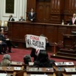 Denuncian a tres parlamentarios por protestar durante intervención de Dina Boluarte en el Congreso