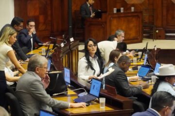 Críticas de la oposición y respaldo del oficialismo: las reacciones de los asambleístas a la ley urgente de Fortalecimiento Crediticio