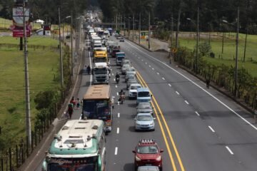 El 13 % de los vehículos que circulan en Ecuador consumen diésel, la venta de este tipo de unidades aumentó en 2025