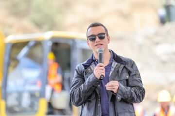 Daniel Noboa dice que caso de ecuatoriano sobreviviente de ataque de EE. UU. sigue en investigación