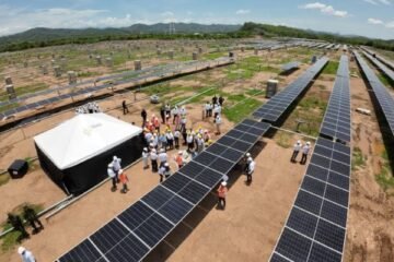 Parque solar más grande de Colombia cerca de estar completo, su costo es