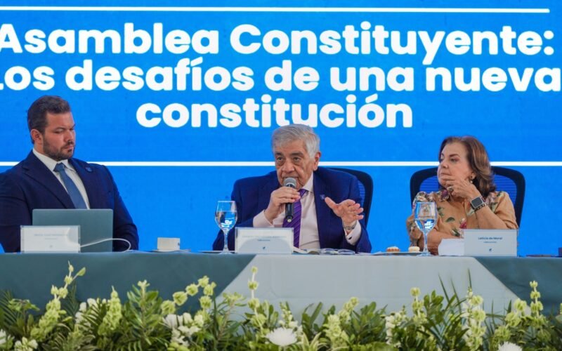 Ecuador debe volver a ser un ‘Estado de derecho’ y no ‘de derechos’: esto plantea el manifiesto del foro de la Ecotec