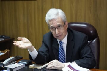 Enrique Herrería, exjuez de la Corte Constitucional: Ecuador no merece una constituyente con personas incompetentes y sin probidad notoria