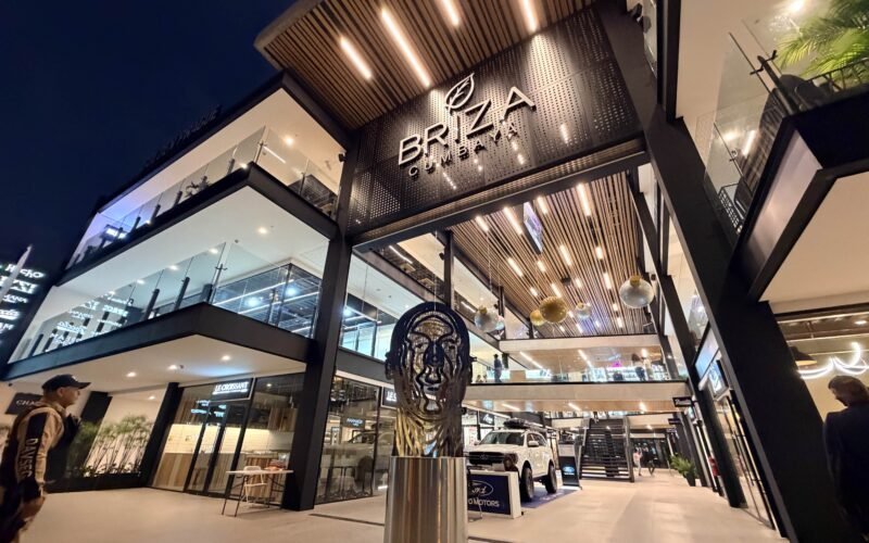 Quito recibe al ‘El Pensador’: Es la primera obra del checo David Cerny que se instala en Sudamérica