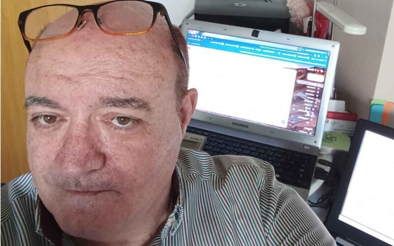 Rafael Arenas Montavá convierte la introspección en poesía viva