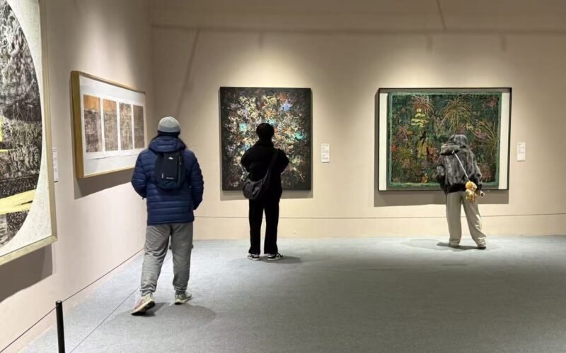 Francisco Velásquez, artista plástico y muralista ecuatoriano, expone en la Bienal de Arte de Beijing