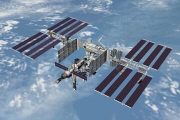 El espacio altera la evolución de bacterias y virus, según un estudio en la EEI