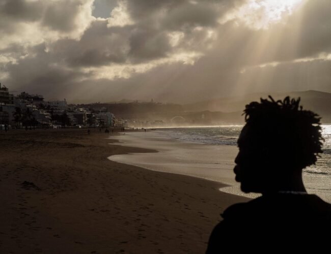 País sudamericano será ‘tercer país seguro’ para migrantes expulsados de Europa