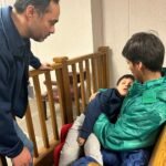 “No pararemos hasta que todos los niños y sus familias regresen a casa”, afirma el congresista que estuvo detrás de la liberación de Liam y su padre