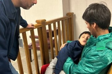 “No pararemos hasta que todos los niños y sus familias regresen a casa”, afirma el congresista que estuvo detrás de la liberación de Liam y su padre