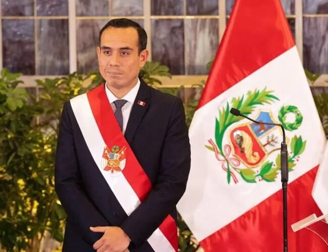 Fiscalía de Perú investiga al presidente interino José Jerí por presunto tráfico de influencias