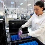 Por qué los mexicanos trabajan tantas horas (y por qué es difícil que cambie con la reducción de la jornada)