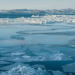 Una cicatriz profunda bajo 3 kilómetros de hielo: el hallazgo en Groenlandia que parece una herida abierta en el lecho marino