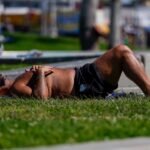 Termómetros a 41,6 °C: Oeste de Estados Unidos agobiado con ola de calor