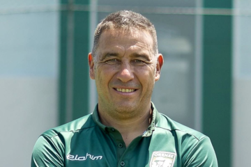 Raúl Antuña deja de ser el director técnico de Orense SC