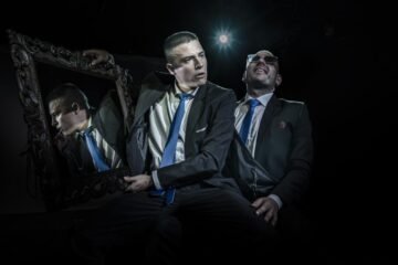 Teatro en Quito: ‘Los imbéciles están de testigo’ hace de las palabras de Caicedo una bofetada social