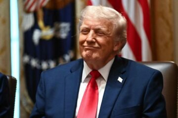 Médico de Donald Trump afirma que su corazón equivale al de una persona 14 años más joven