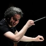 Gustavo Dudamel aplaza su gira por España tras el terremoto que golpeó Venezuela