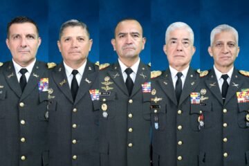 Cinco coroneles serán ascendidos a generales por decreto de Daniel Noboa