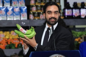Alcalde de Nueva York anuncia supermercados municipales con descuentos del 30 % en alimentos básicos