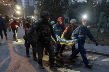 Suben a 20 los fallecidos en el ataque ruso a Kiev y su localidad cercana de Vishneve