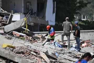 Seis ecuatorianos son repatriados desde Venezuela tras los dos terremotos