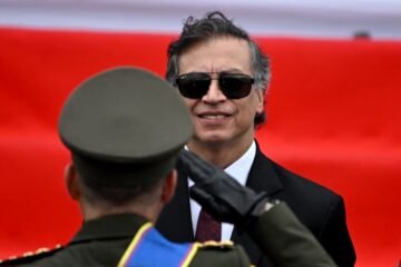 Gustavo Petro se irá de vacaciones y luego volverá a la política