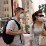 Más de 200 incendios fuera de control en Canadá afectan también a EE.UU.