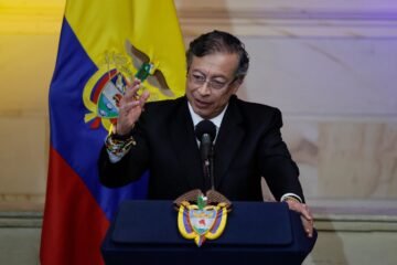 Senado de Colombia autoriza a Gustavo Petro a salir del país durante un año