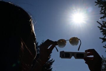 Arranca el eclipse solar que se verá en España, Portugal y Groenlandia