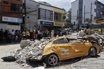 Perú envía un avión con 12,5 toneladas de ayuda y 62 rescatistas a Colombia tras el terremoto