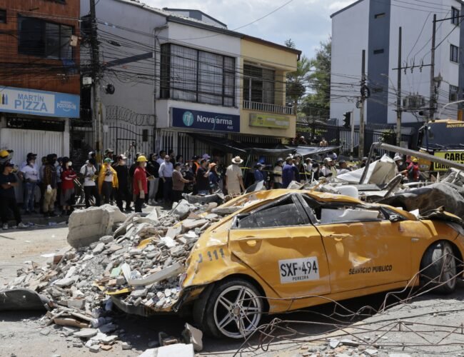 Perú envía un avión con 12,5 toneladas de ayuda y 62 rescatistas a Colombia tras el terremoto