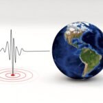 Un terremoto de magnitud 7,7 sacude la costa de Indonesia