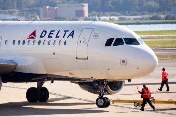 “Necesito ir al hospital”, piloto aterriza de emergencia un avión con 147 pasajeros