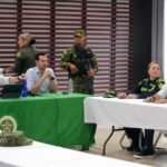 Ejército colombiano despliega más de 180 rescatistas para buscar víctimas entre escombros
