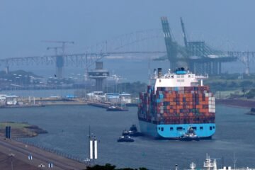 El Canal de Panamá reduce el tránsito diario de buques de 36 a 32 para enfrentar a El Niño