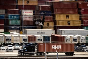 EE. UU. prohibirá desde septiembre la importación de lácteos y bebidas alcohólicas de Canadá