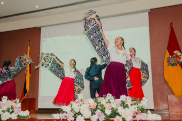 Cuatro países participan en el VIII Festival Internacional de Danzas Wainaiyamu en Cuenca